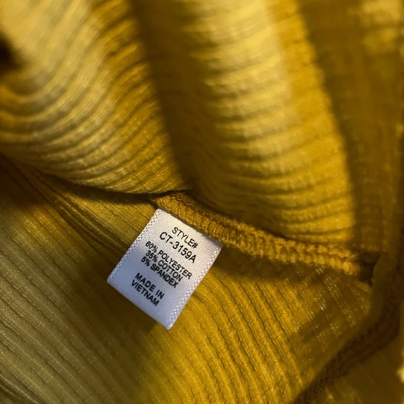 Lightweight Ribbed Tank Top - Picture 3 of 3